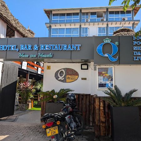 Q-Bar & Guesthouse Дар-эс-Саламе Экстерьер фото